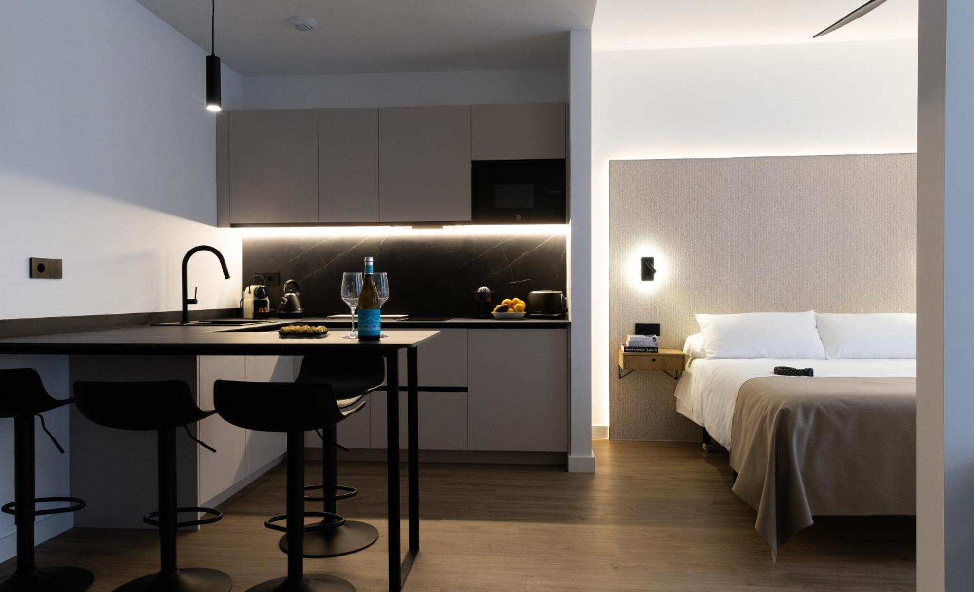 Demetrio By Alma Suites Валенсия Экстерьер фото